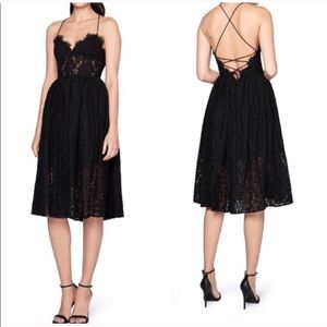 NWT Fame and Partners size 6. Gorgeous.